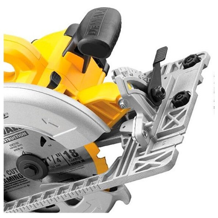 Циркулярная пила DeWalt DWE576K