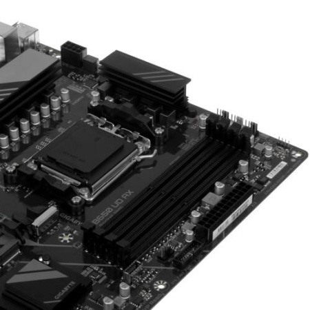 Материнская плата GIGABYTE B650 UD AX